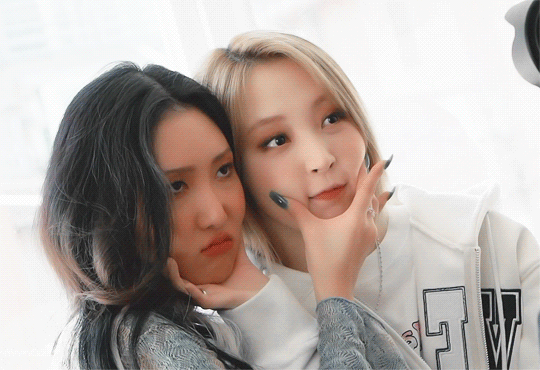 mamamoo 2021 season’s greetings ♡ HWABYUL ♡ thumbnail
