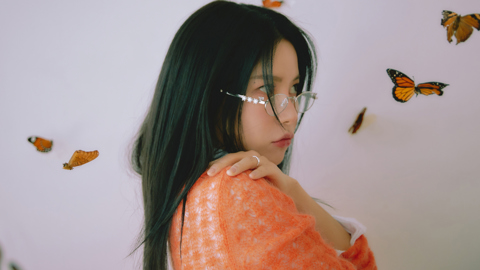 SOLAR 2nd mini album 'COLOURS' - Ko-fi.com thumbnail