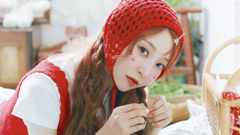 MOONBYUL - desktop wallpapers - Ko-fi.com thumbnail