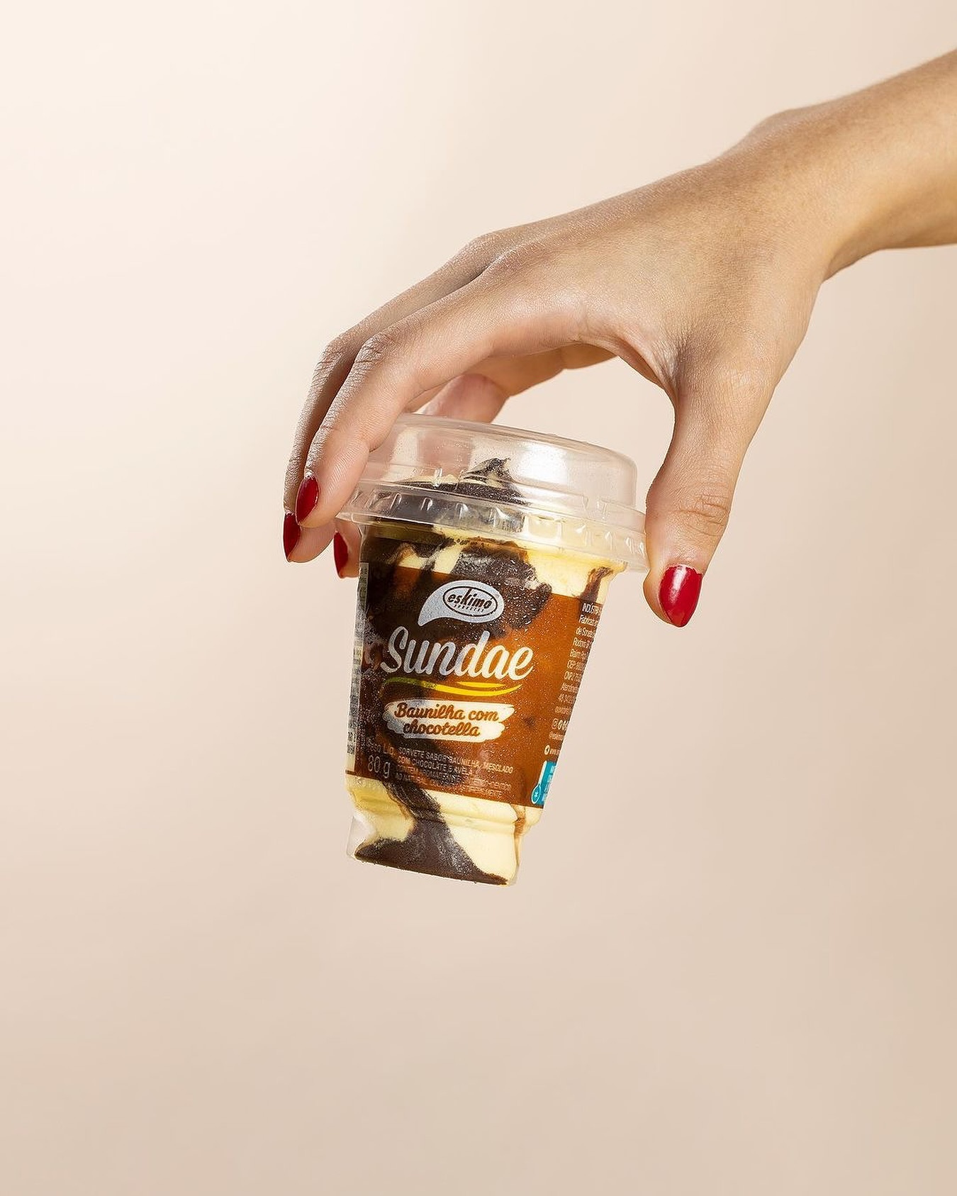 Deixe seu dia mais doce, com um sundae Eskimó!🍨🤤

↪️Para mais informações de contato e entrega, acesse nosso link na bio