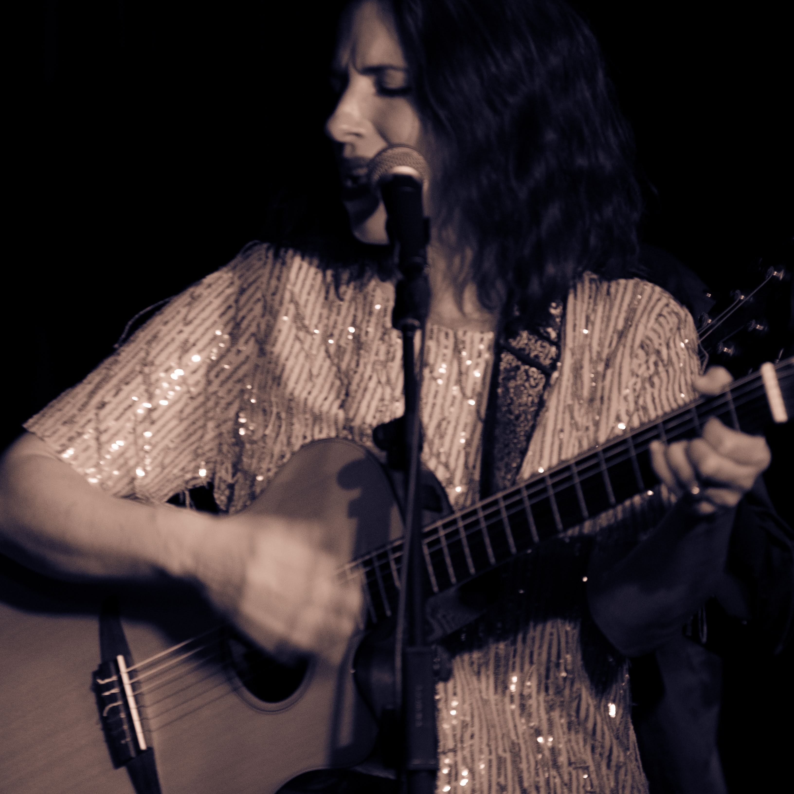 Solo show- vintage and original blues/swing/soul thumbnail