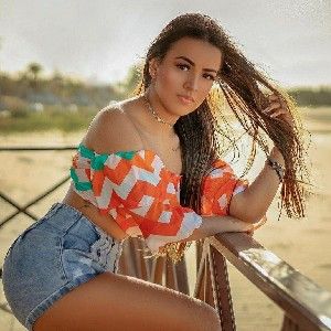 BioSite profile picture for @tania