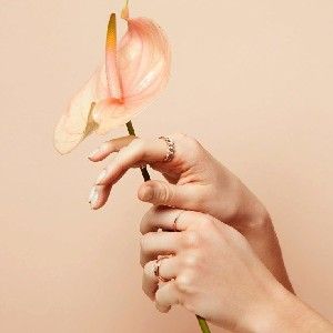 Reserva una consulta  thumbnail