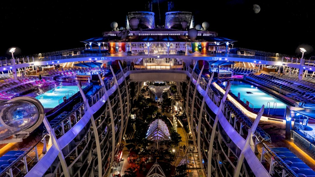 BioSite banner for @Cruises